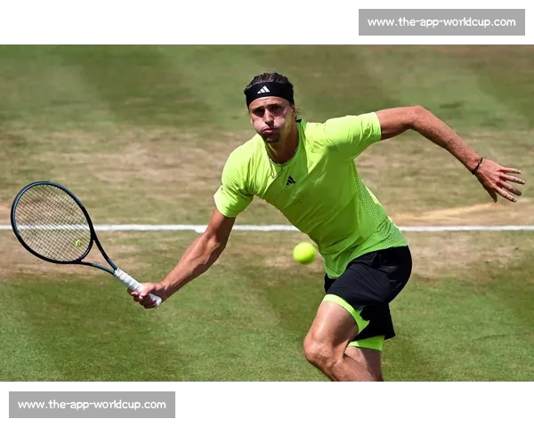 弗里茨直落两盘横扫阿利亚西姆，强势晋级斯图加特大师赛决赛